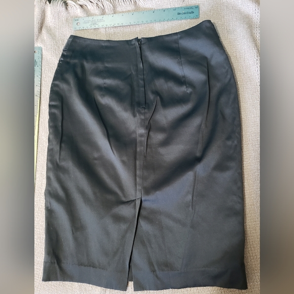 RW&Co Satin black skirt w lattice detail - Picture 3 of 5